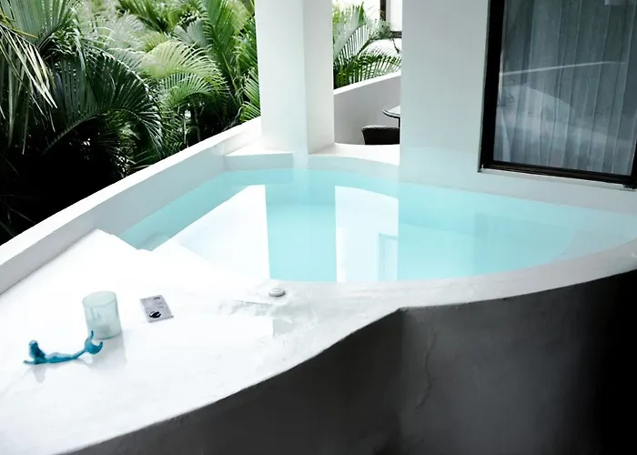 Appart hôtel Mak Nuk Village - Clothing Optional