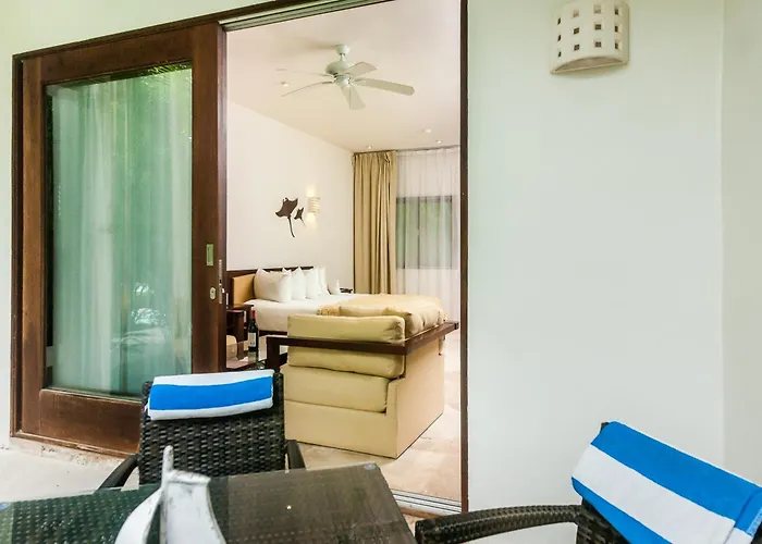 Appart hôtel Mak Nuk Village - Clothing Optional 3*